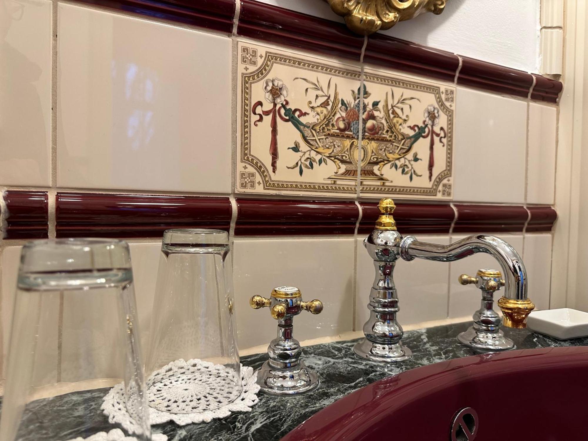 Hotel Belle Epoque
